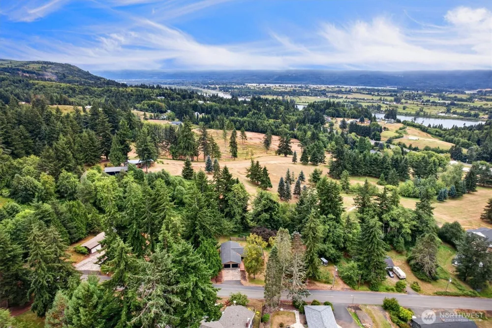 48 Clover Street Cathlamet, WA 98612