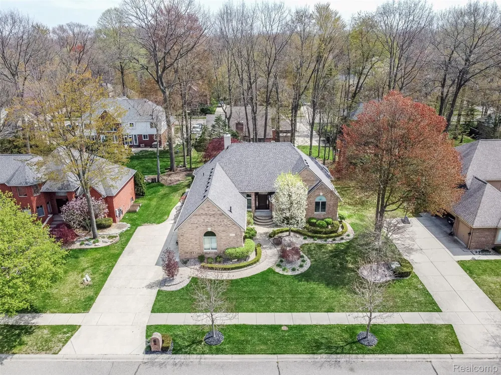 53588 Oak Grove Shelby Charter Township, MI 48315