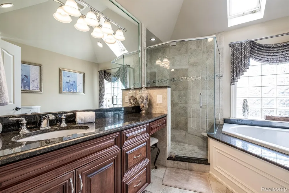 53588 Oak Grove Shelby Charter Township, MI 48315