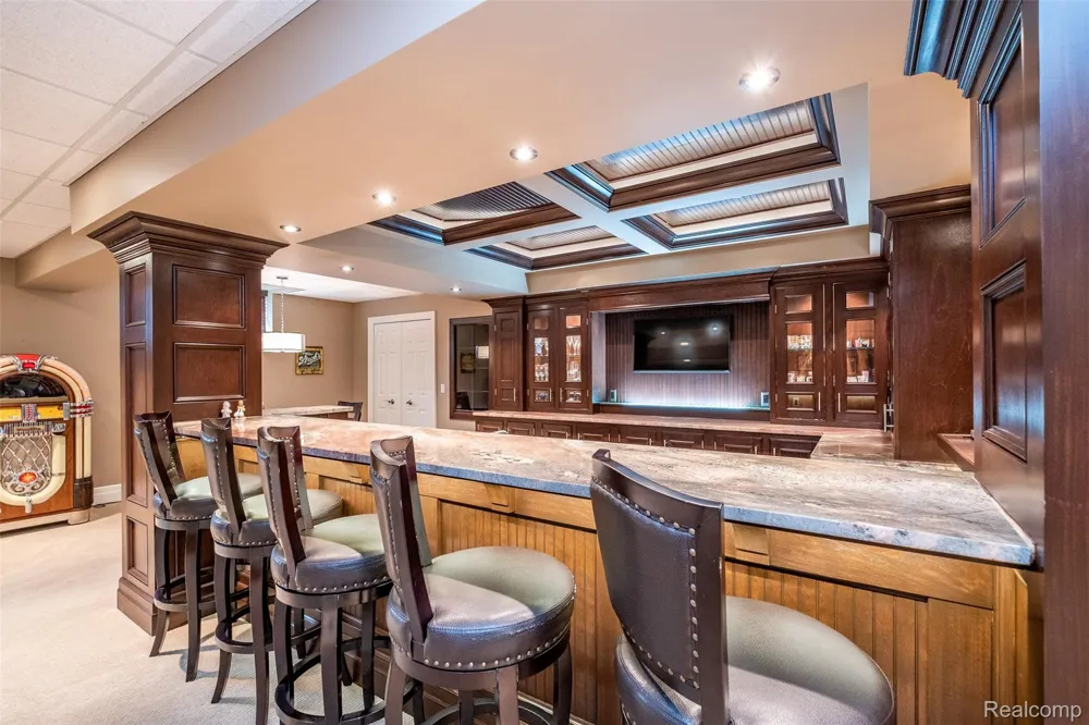 53588 Oak Grove Shelby Charter Township, MI 48315