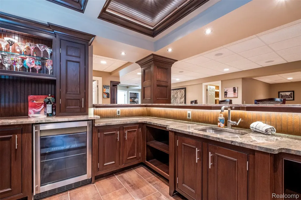 53588 Oak Grove Shelby Charter Township, MI 48315