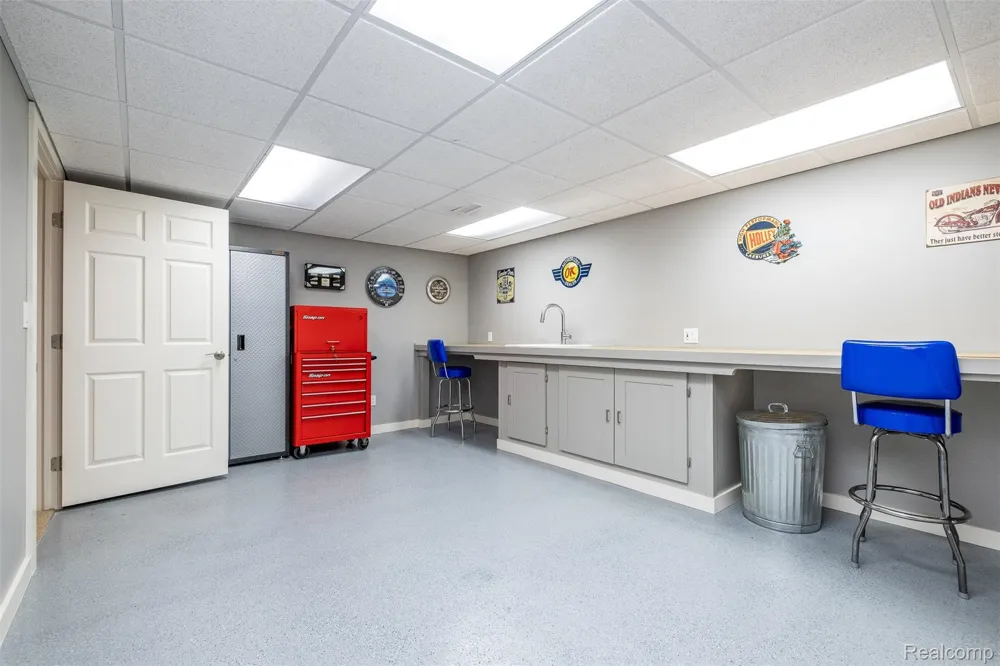 53588 Oak Grove Shelby Charter Township, MI 48315