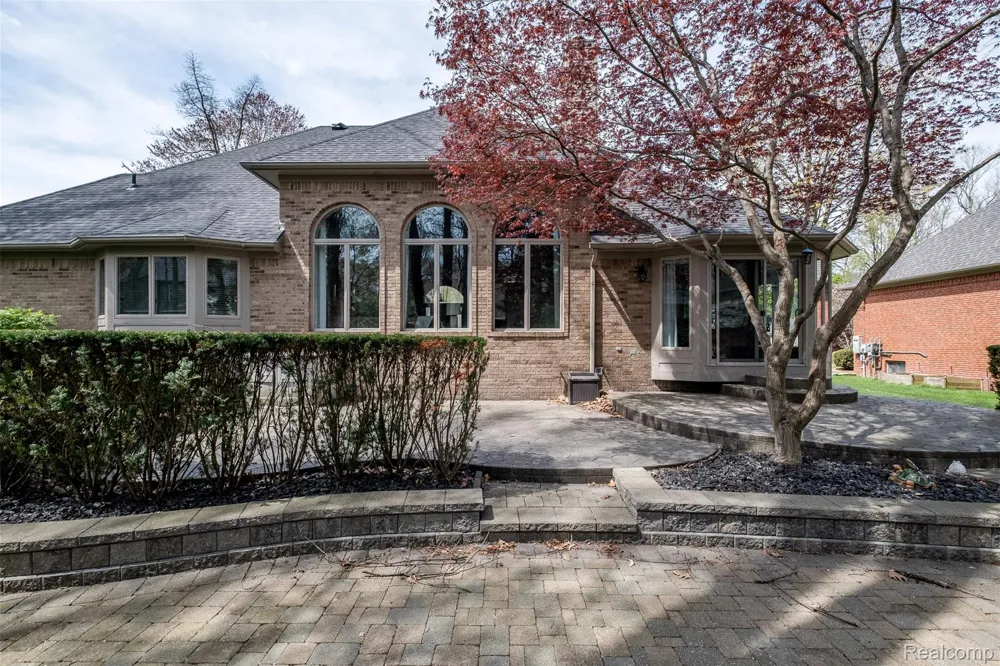 53588 Oak Grove Shelby Charter Township, MI 48315