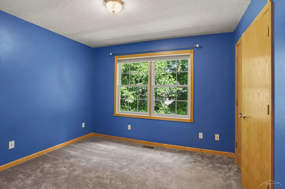 2514 Greenwich Cir Street Midland City, MI 48642
