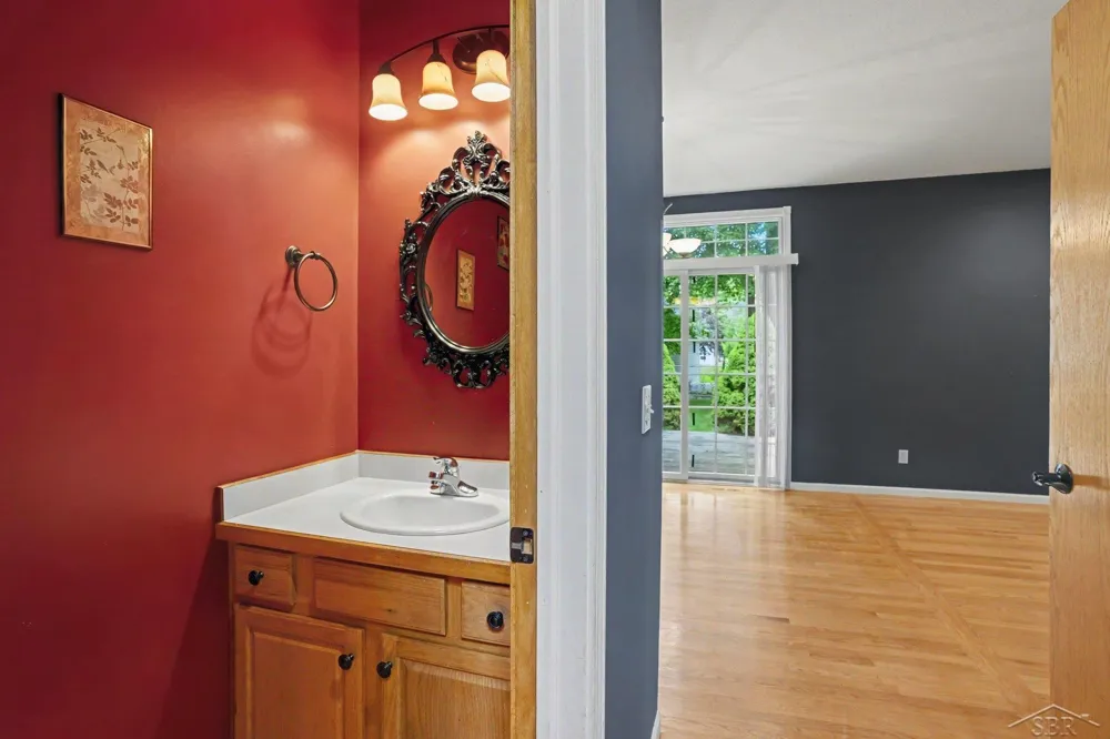 2514 Greenwich Cir Street Midland City, MI 48642