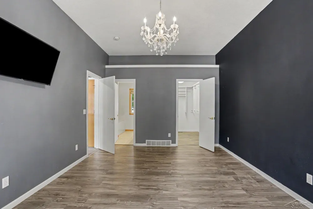 2514 Greenwich Cir Street Midland City, MI 48642