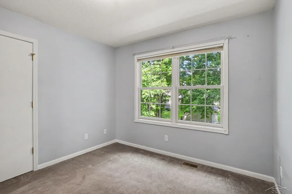 2514 Greenwich Cir Street Midland City, MI 48642