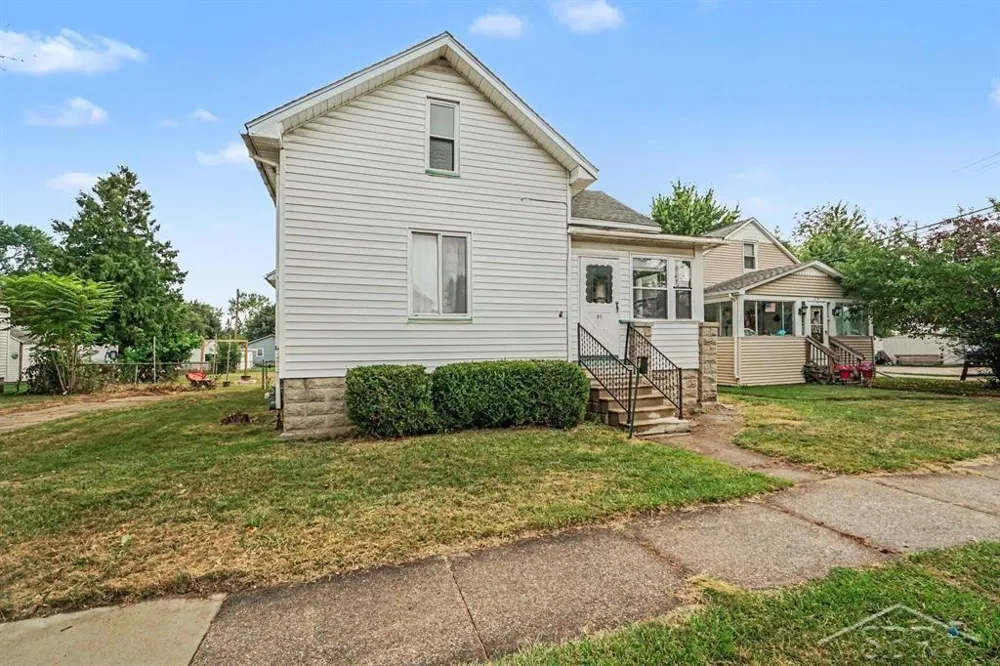 817 17th Street Bay City City, MI 48708
