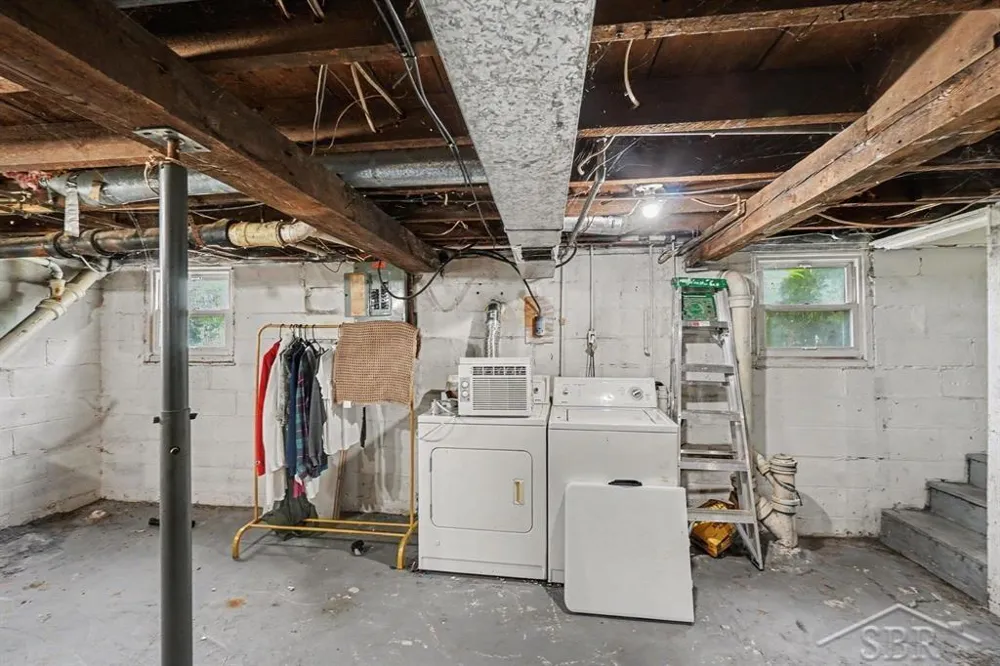 817 17th Street Bay City City, MI 48708