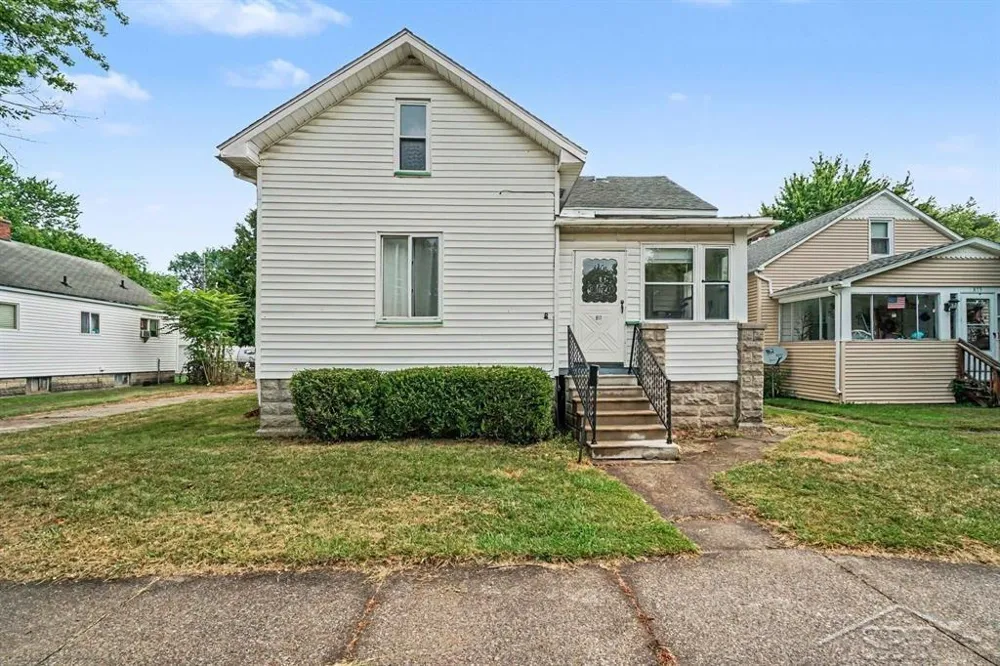 817 17th Street Bay City City, MI 48708
