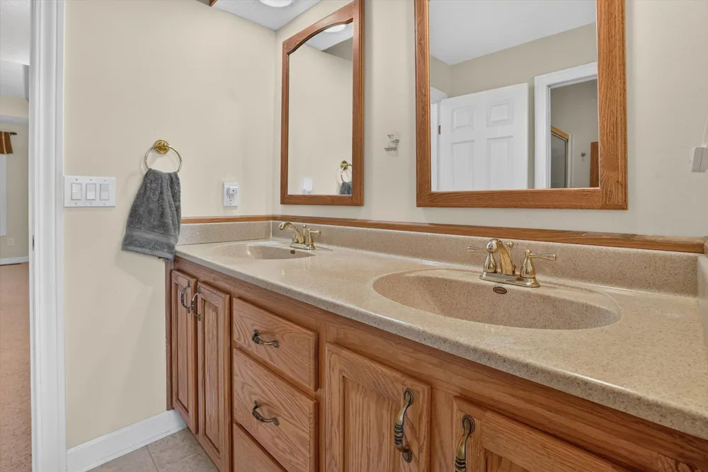 4729 Dimond Way Windsor Charter Township, MI 48821