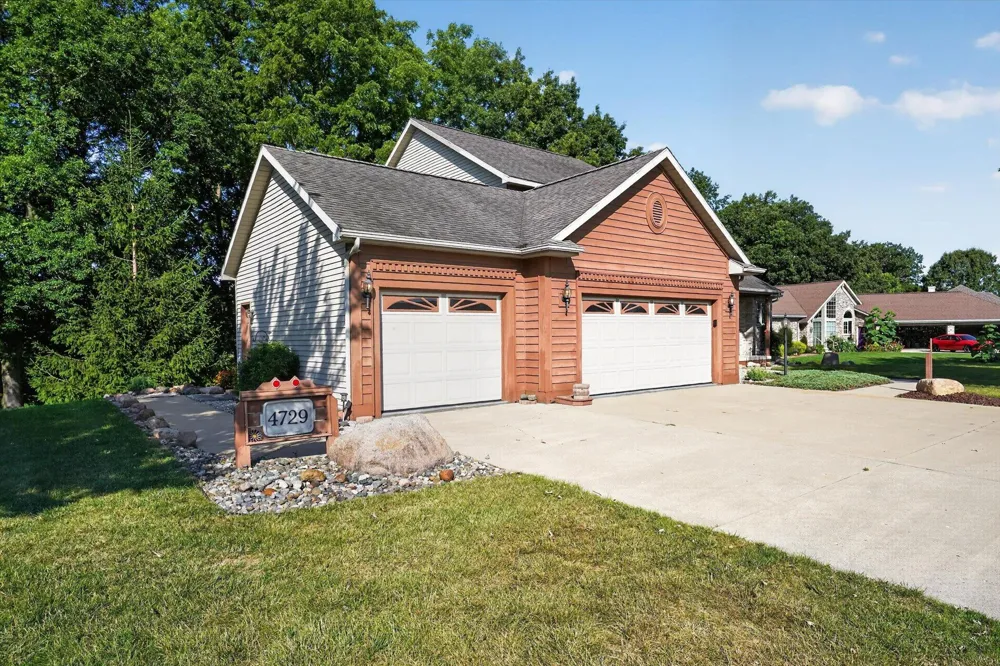 4729 Dimond Way Windsor Charter Township, MI 48821