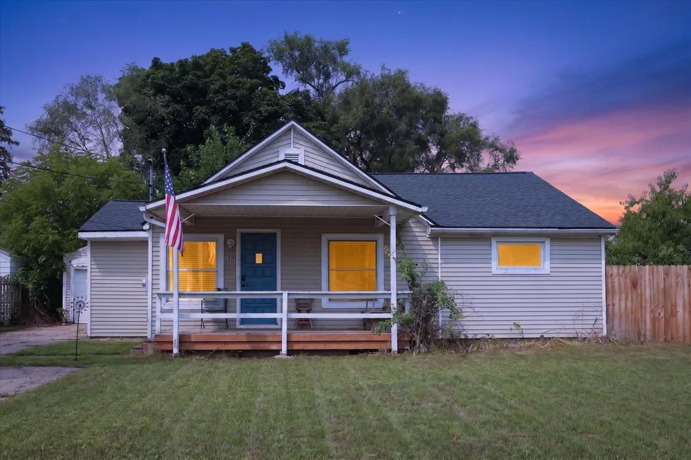 3519 Raven Avenue SW Wyoming City, MI 49509