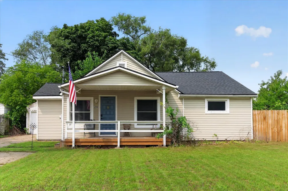3519 Raven Avenue SW Wyoming City, MI 49509