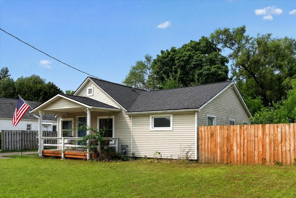 3519 Raven Avenue SW Wyoming City, MI 49509