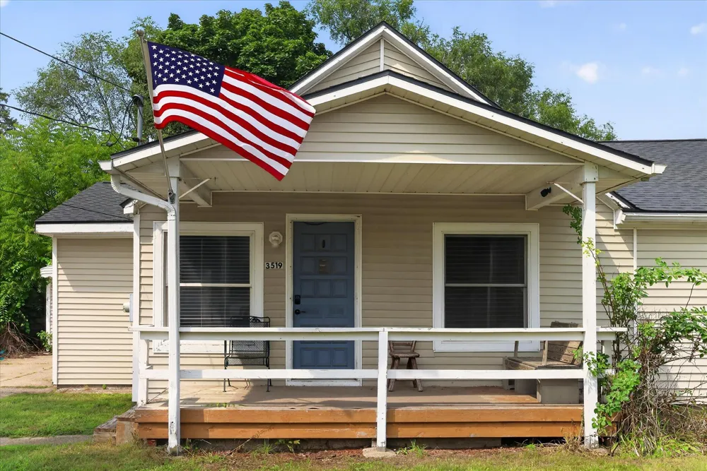3519 Raven Avenue SW Wyoming City, MI 49509