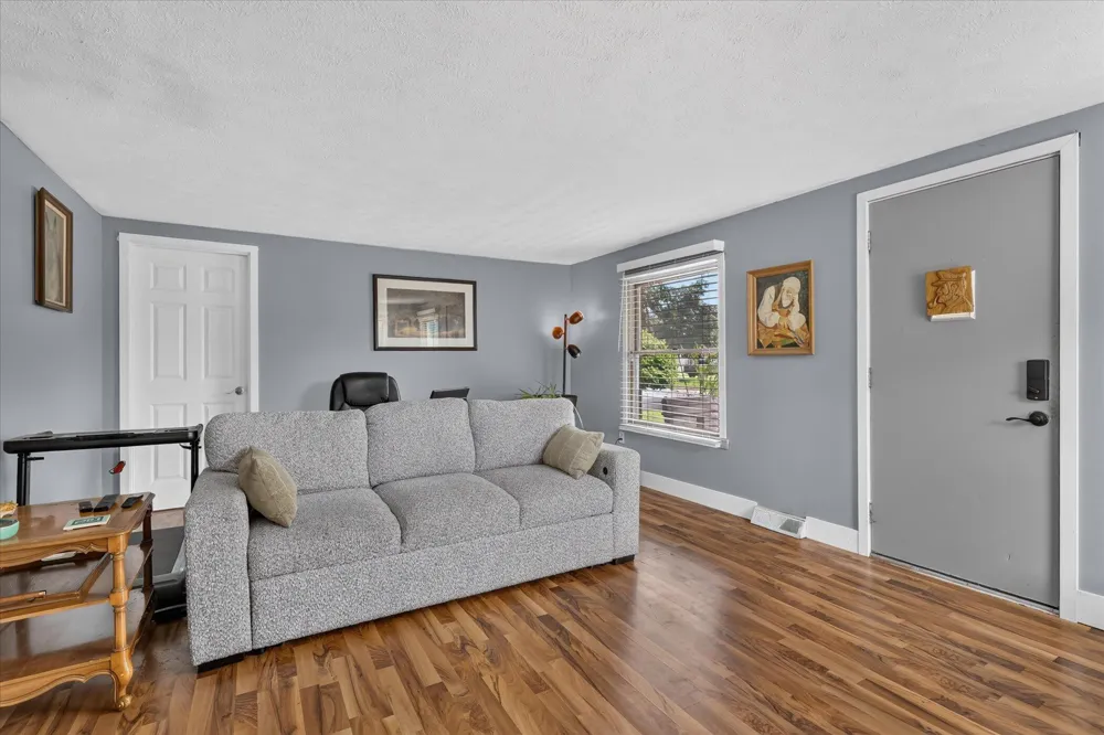 3519 Raven Avenue SW Wyoming City, MI 49509