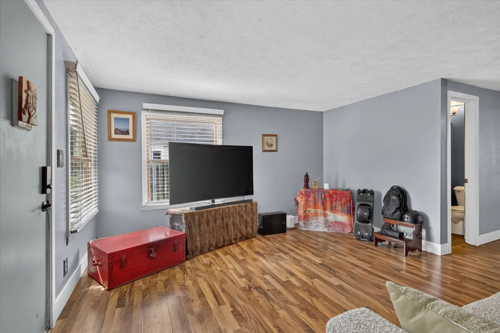 3519 Raven Avenue SW Wyoming City, MI 49509