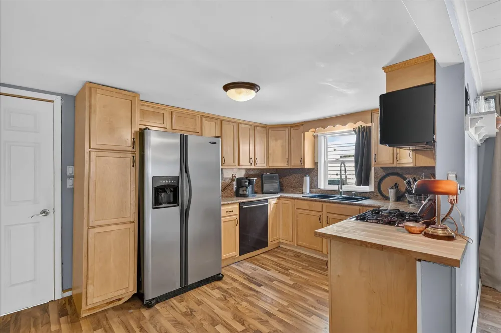 3519 Raven Avenue SW Wyoming City, MI 49509