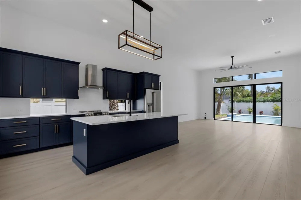 2069 HIBISCUS STREET Sarasota, FL 34239