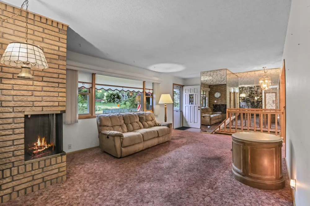 1933 Flandrau Street Maplewood, MN 55109
