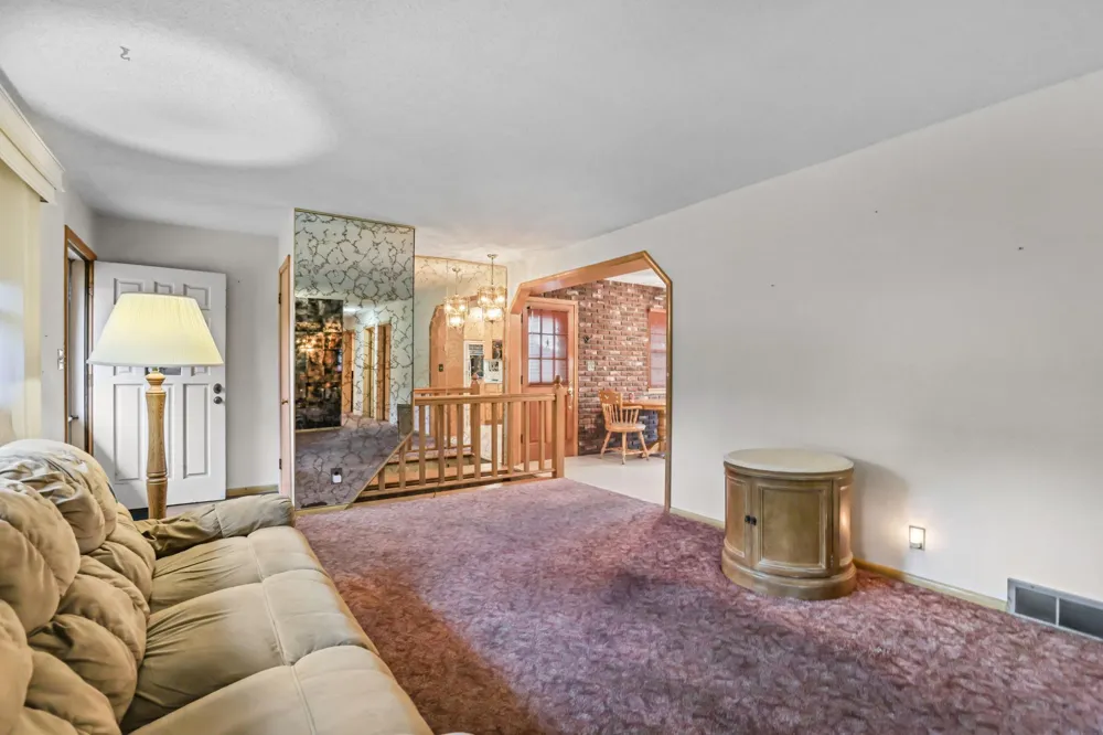 1933 Flandrau Street Maplewood, MN 55109