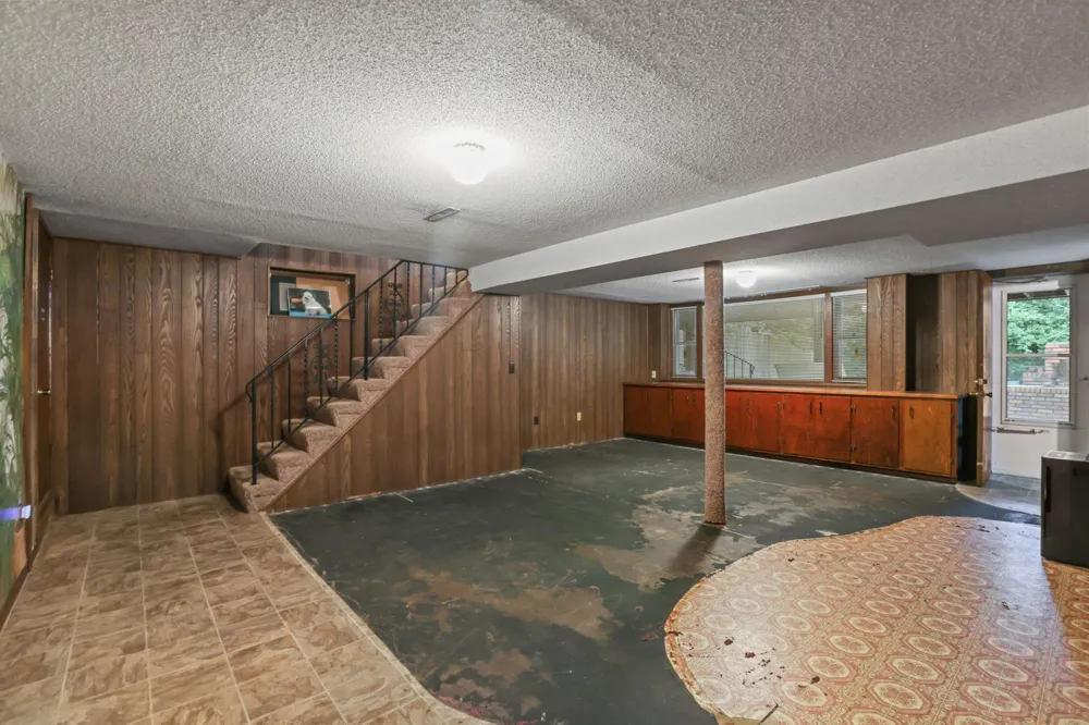 1933 Flandrau Street Maplewood, MN 55109