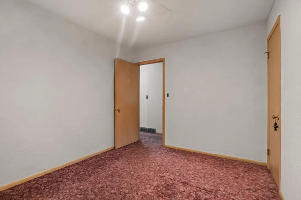 1933 Flandrau Street Maplewood, MN 55109