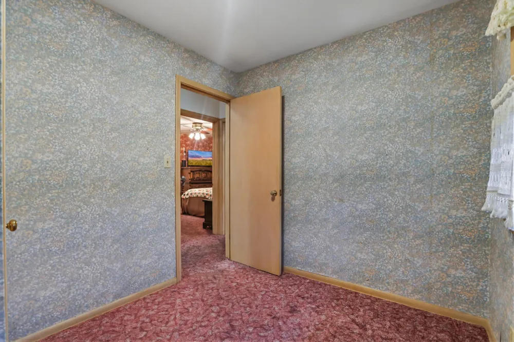 1933 Flandrau Street Maplewood, MN 55109