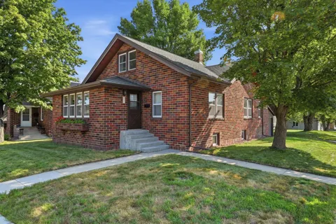 231 Maple Street