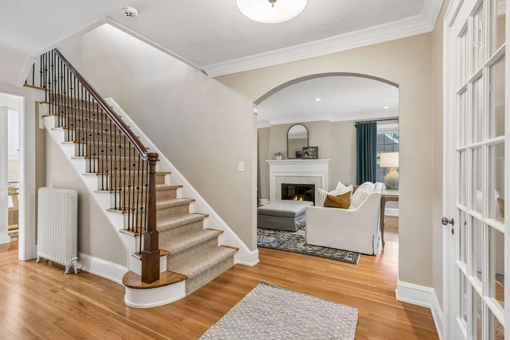 4517 Wooddale Avenue Edina, MN 55424