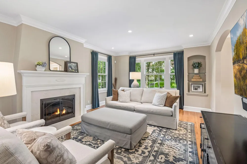 4517 Wooddale Avenue Edina, MN 55424