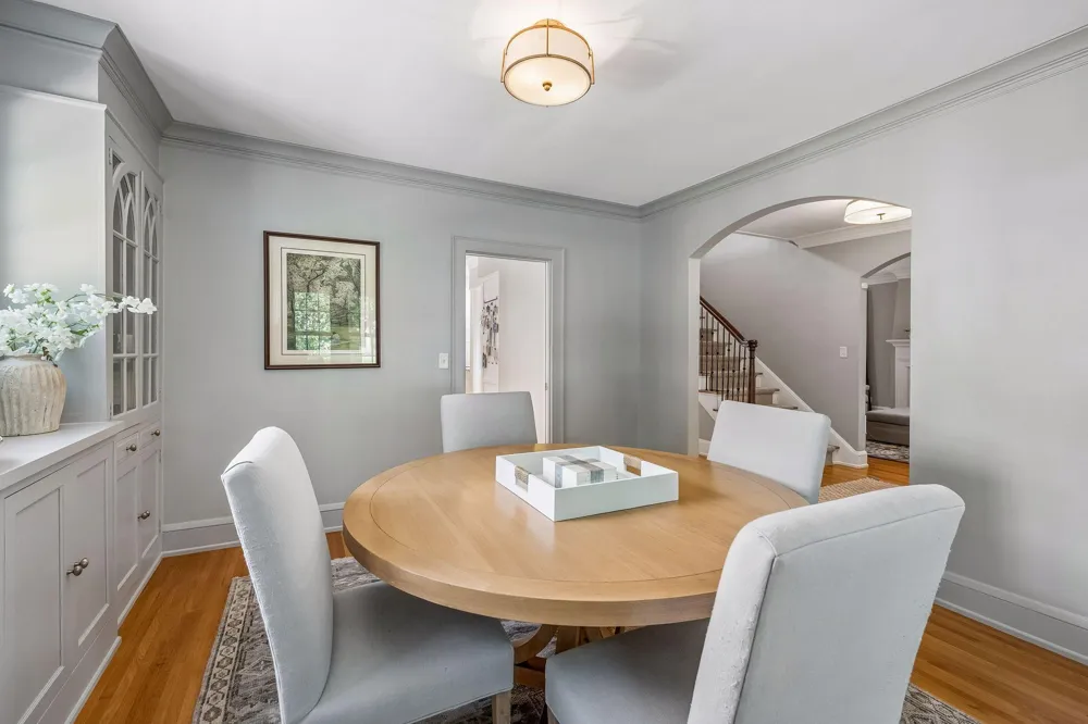 4517 Wooddale Avenue Edina, MN 55424