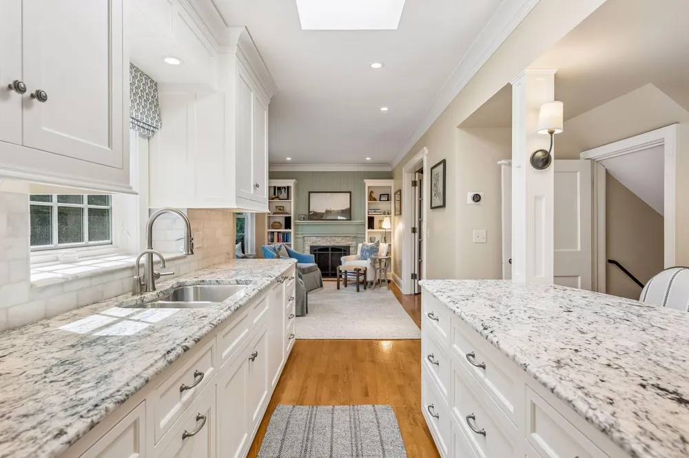 4517 Wooddale Avenue Edina, MN 55424
