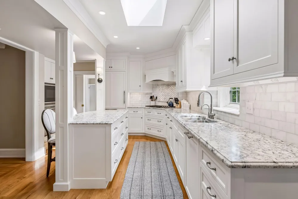 4517 Wooddale Avenue Edina, MN 55424