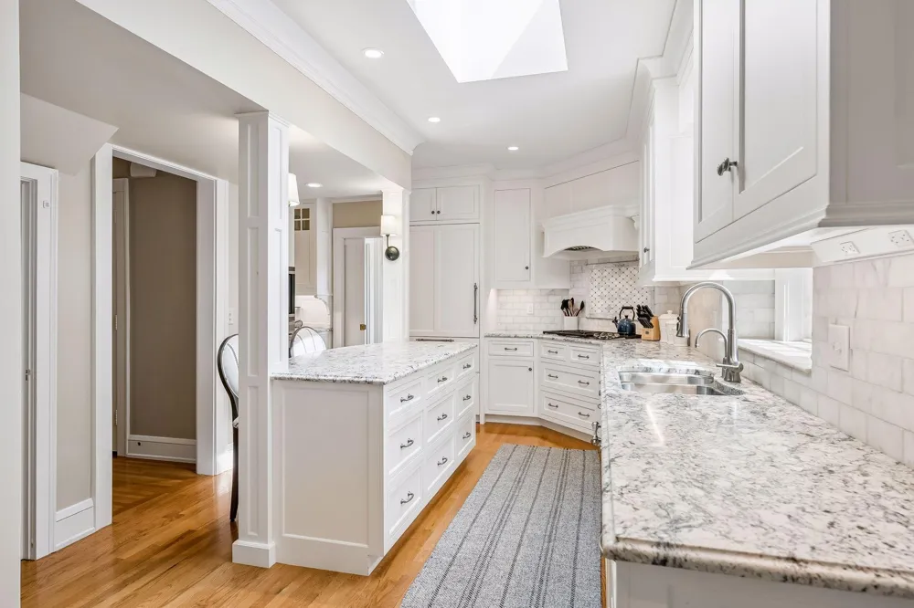 4517 Wooddale Avenue Edina, MN 55424