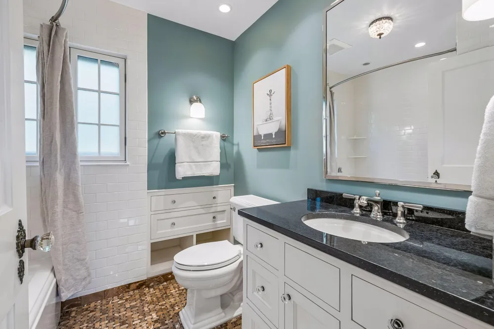 4517 Wooddale Avenue Edina, MN 55424
