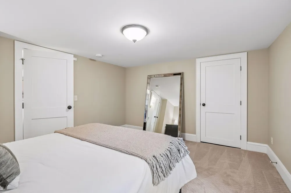 4517 Wooddale Avenue Edina, MN 55424