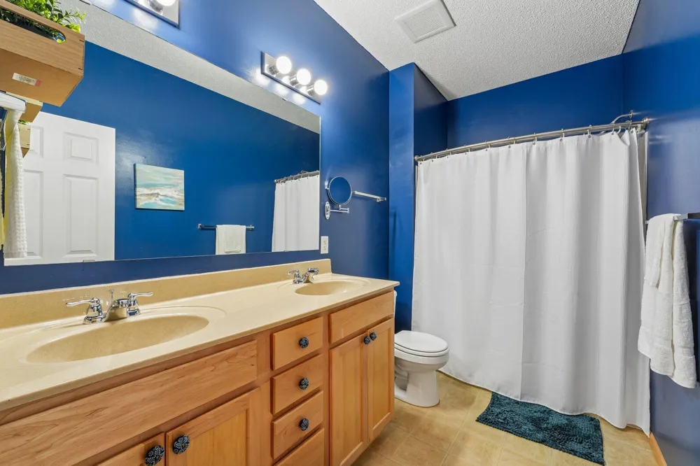 15588 Emerald Drive #6 Hugo, MN 55038
