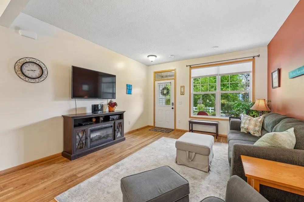15588 Emerald Drive #6 Hugo, MN 55038