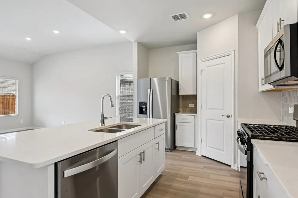 2113 Longchamp Lane Seagoville, TX 75159