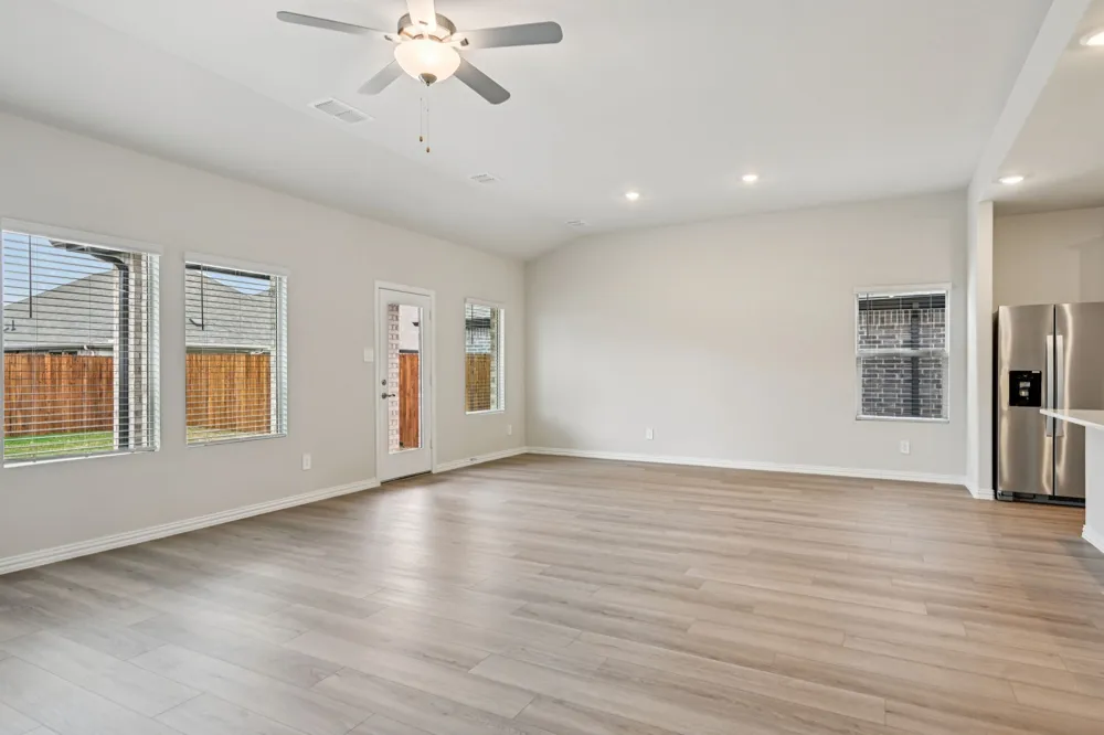 2113 Longchamp Lane Seagoville, TX 75159
