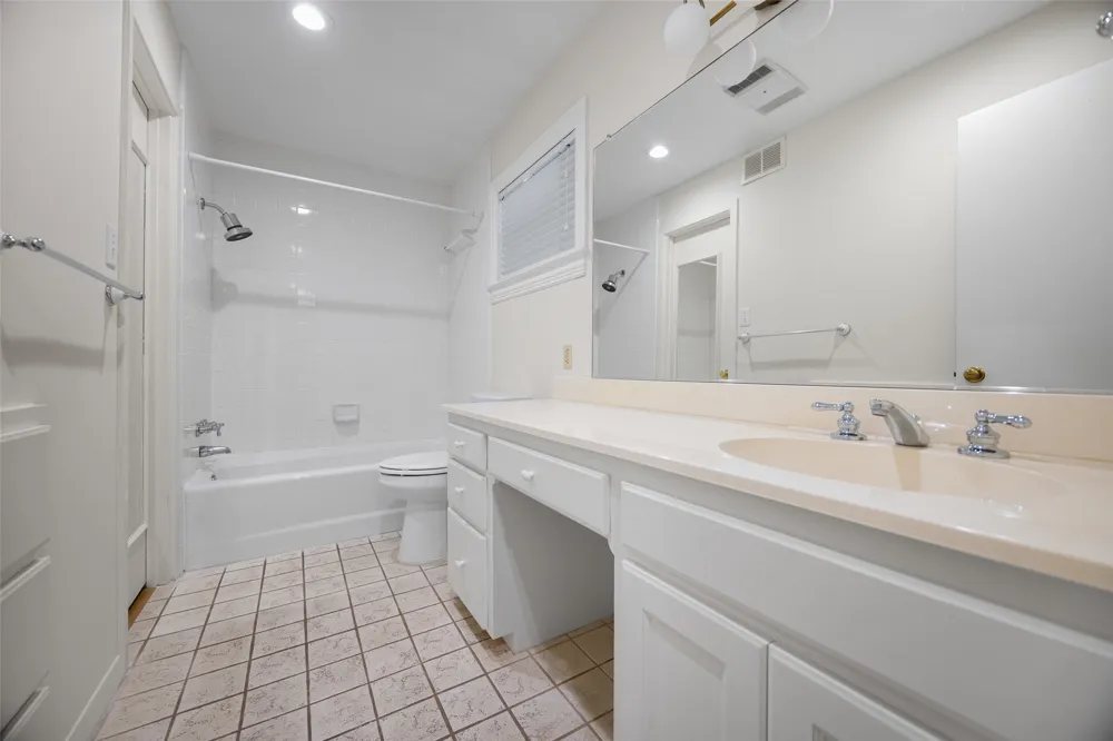 3813 Purdue Avenue University Park, TX 75225