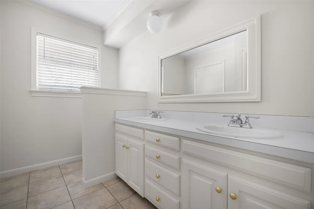 3813 Purdue Avenue University Park, TX 75225