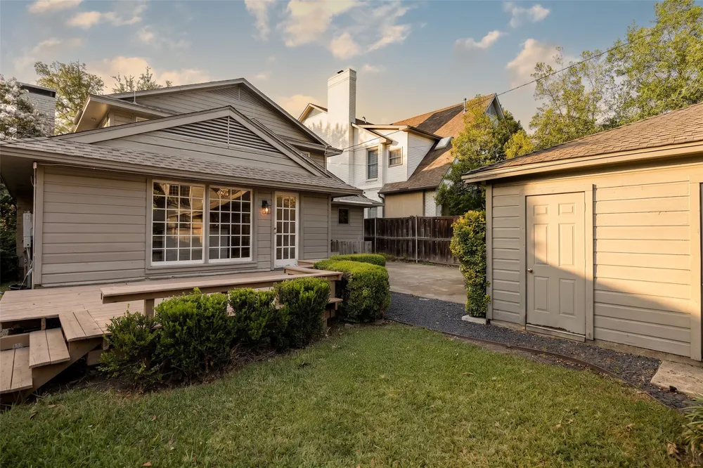 3813 Purdue Avenue University Park, TX 75225