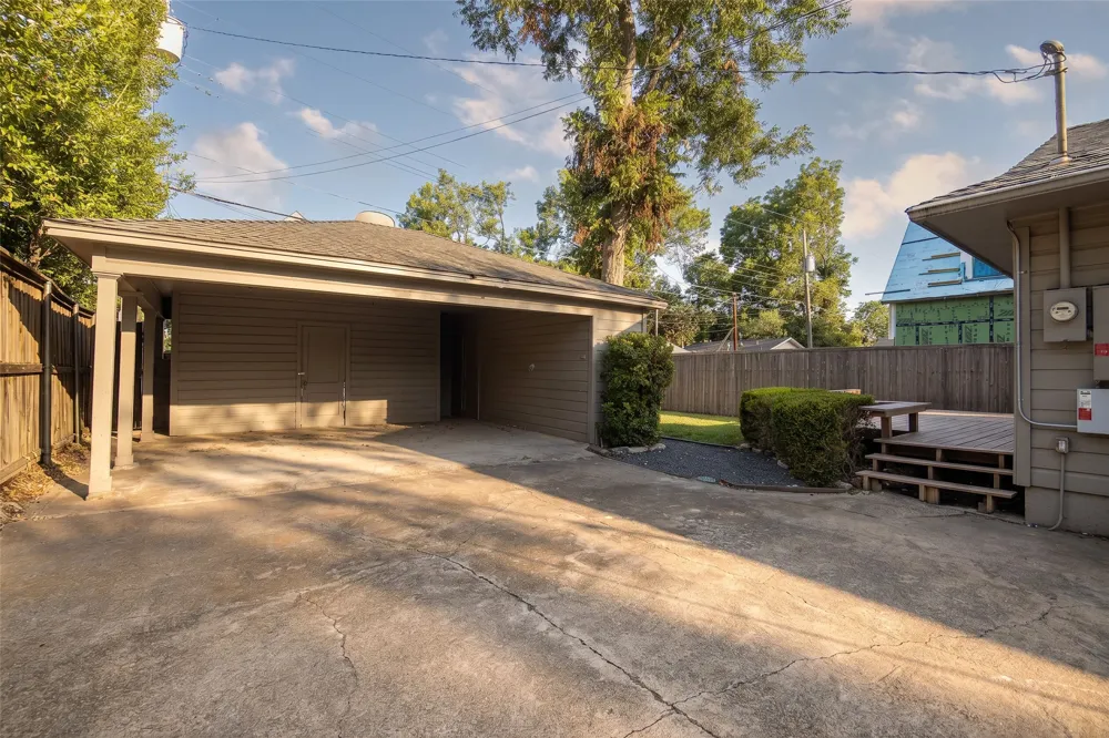 3813 Purdue Avenue University Park, TX 75225