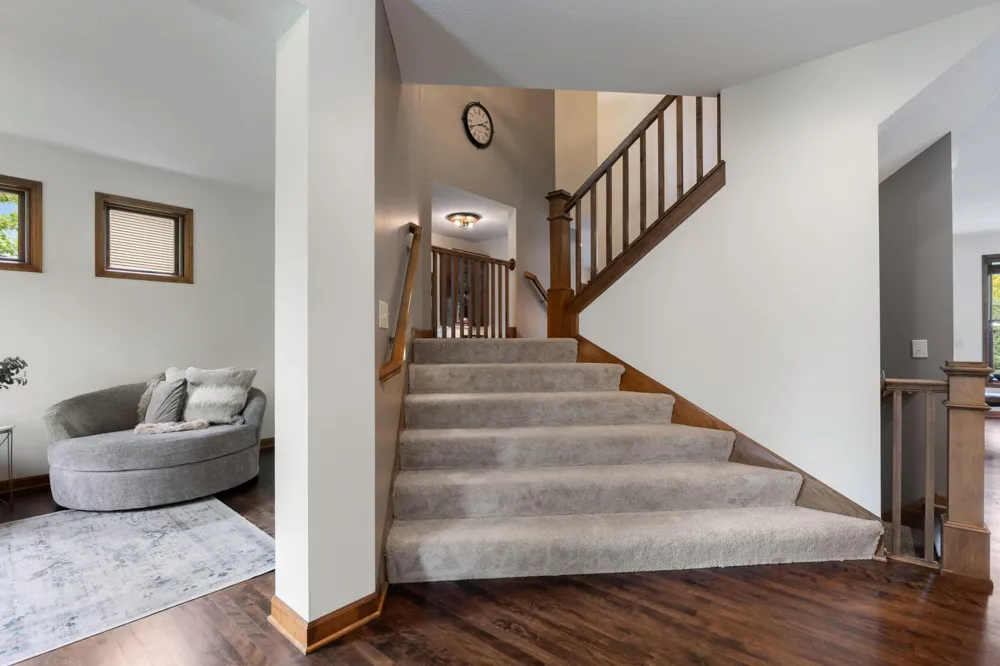 1752 Carriage Drive Victoria, MN 55386