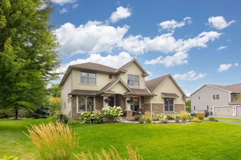1752 Carriage Drive