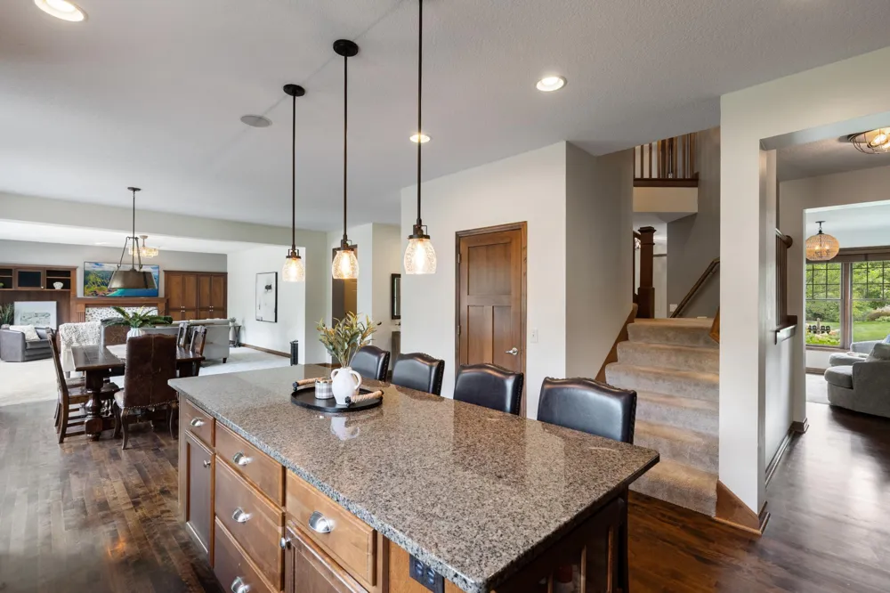 1752 Carriage Drive Victoria, MN 55386