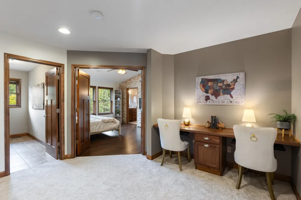 1752 Carriage Drive Victoria, MN 55386